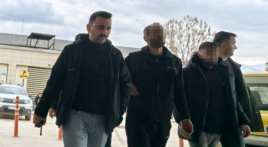 Bursa'da firari hükümlüler, sokakta yürürken yakalandı