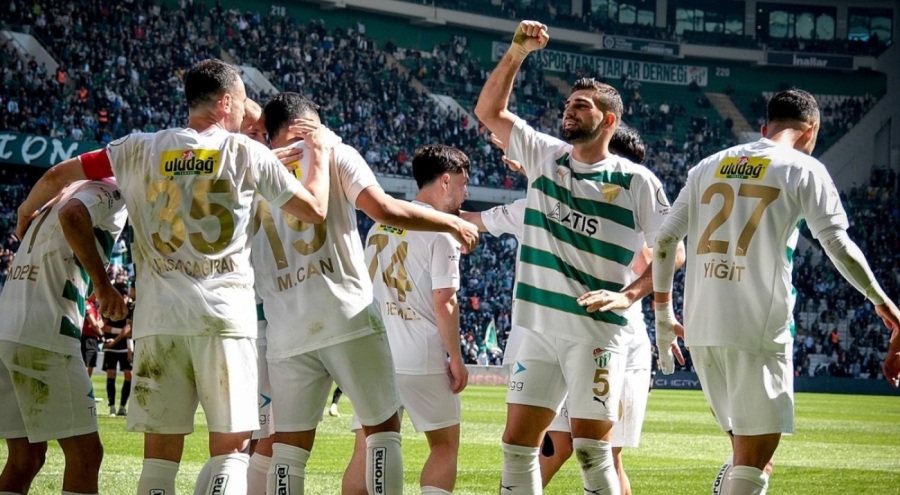 Bursaspor puan farkını tekrar açtı