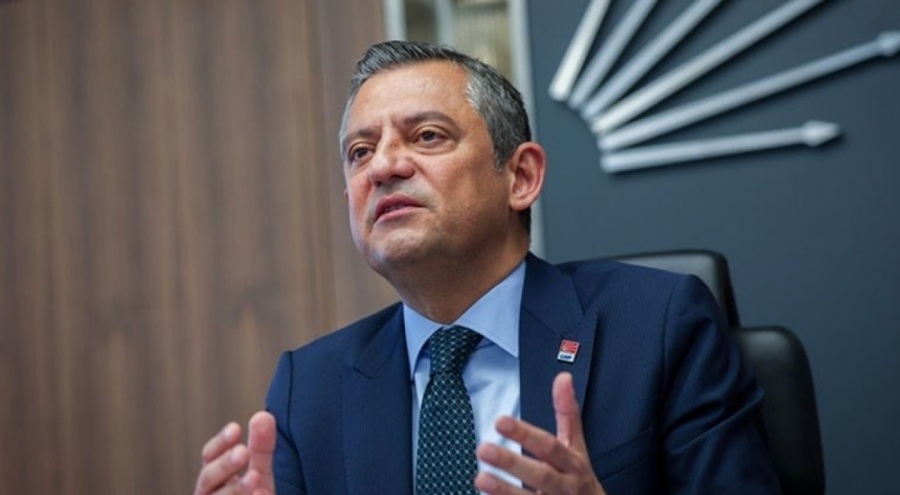 Özgür Özel'den Çağlayan'dan flaş çağrı: 'Gelin, seçin, tarihe geçin'