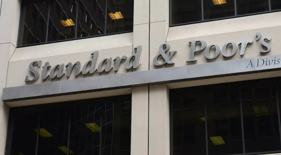 S&P: Türkiye'de artan belirsizlik ekonomiyi zorlayabilir