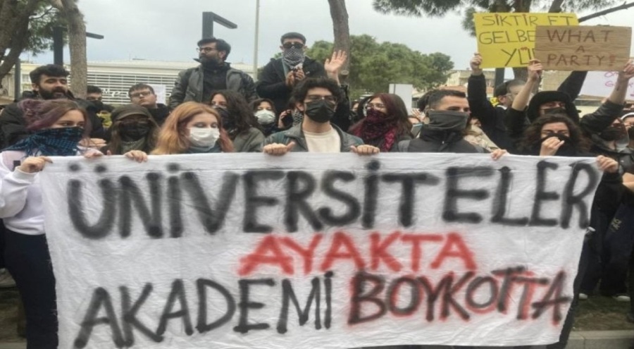 Akademisyenler greve çıkıyor