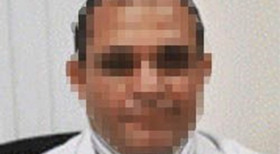 Annesiyle mesajlaşan doktoru dövdü