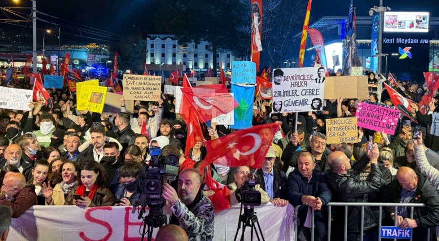 Bursa'da Ekrem İmamoğlu'na destek yürüyüşü