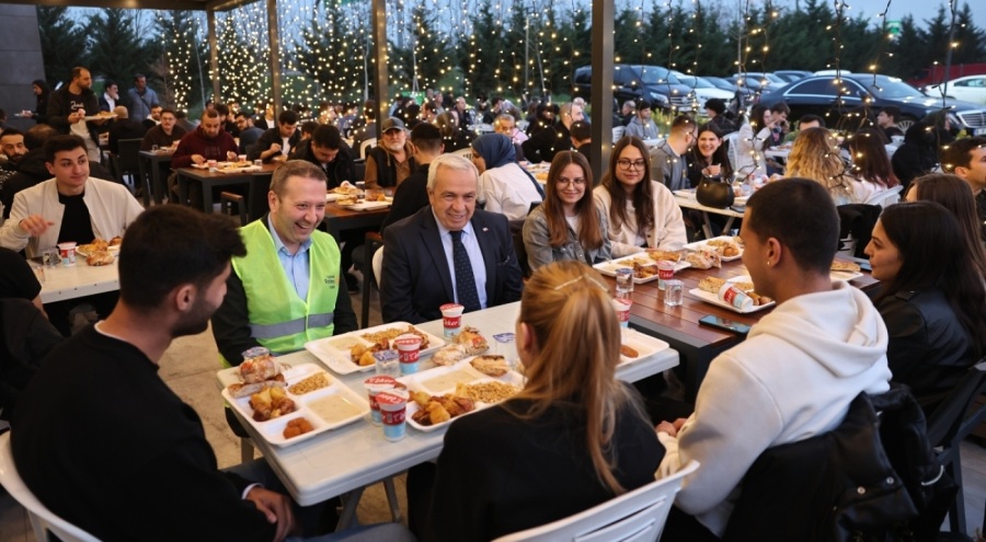 Şadi Başkan gençlerle iftarda bir araya geldi