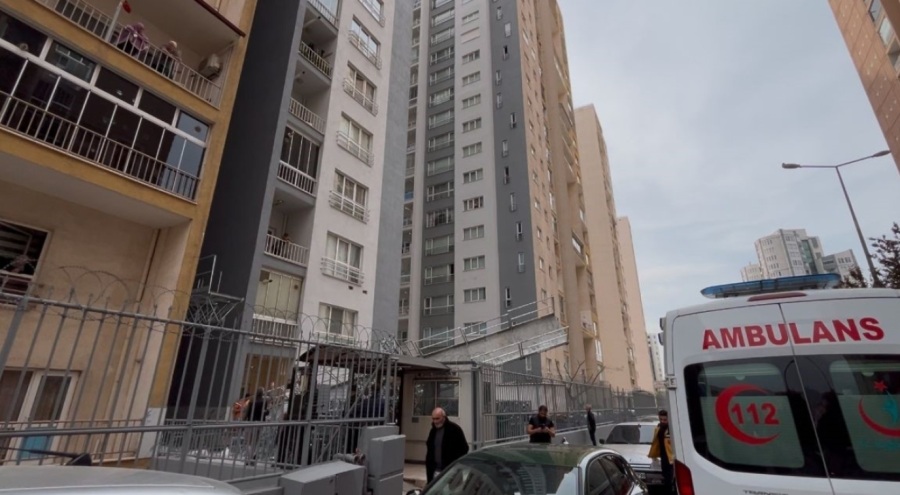 Bursa'da iskele devrilmesi sonucu işçi yaralandı