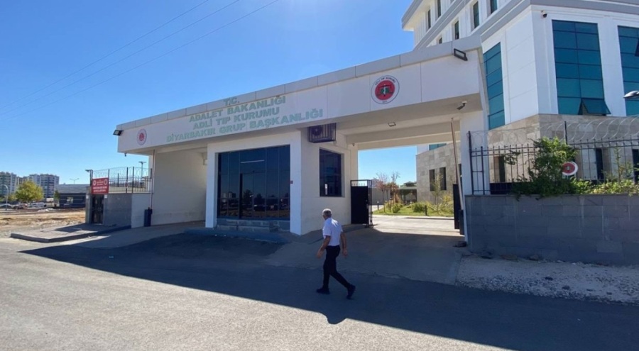 Bayram ziyaretinden dönenlerin üzerinde bulunduğu traktör devrildi!