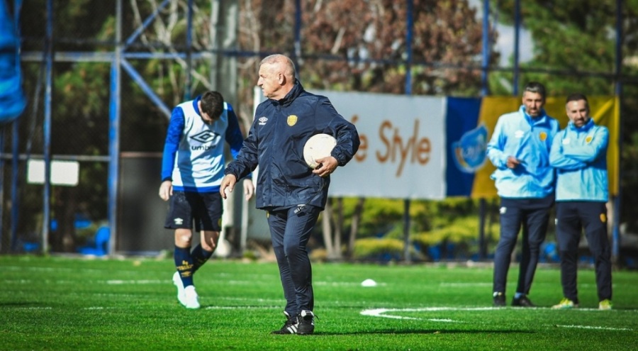 Ankaragücü'nün yeni teknik adamı Mesut Bakkal oldu