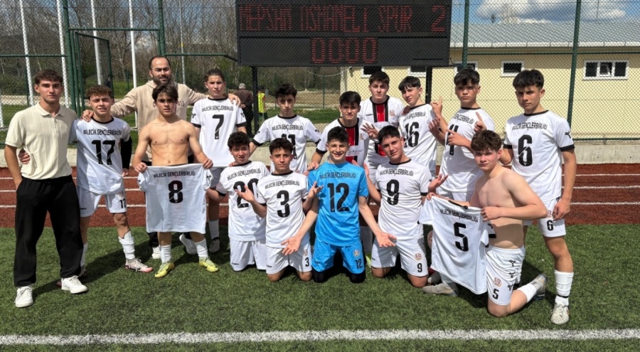 Hakem maça geç gelince maç 15 dakika geç başladı