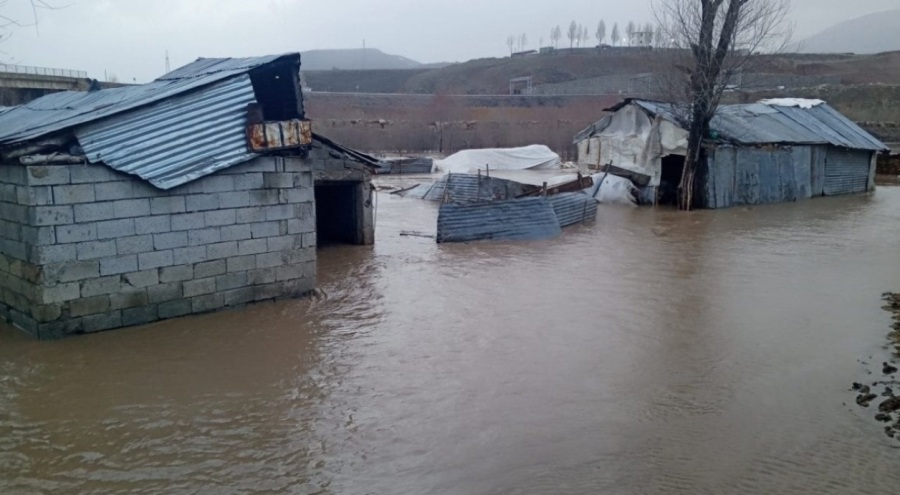 Bingöl'de yağmur sele sebep oldu