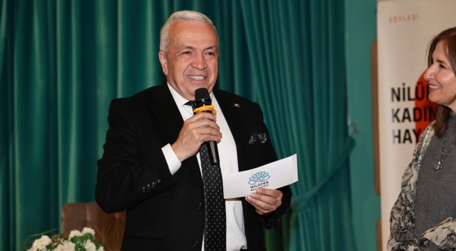 Yazar Müge İplikçi Nilüferli kadınlarla bir araya geldi