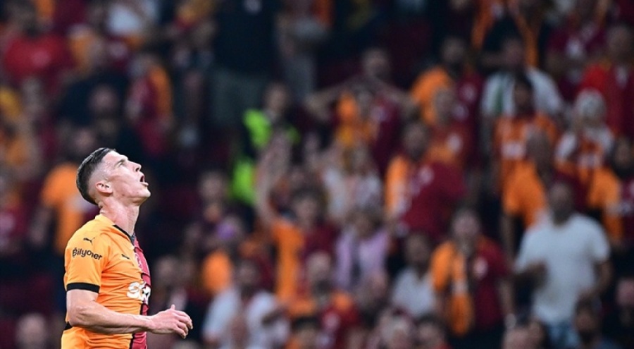Galatasaray'a Macar futbolcu Roland Sallai'den kötü haber