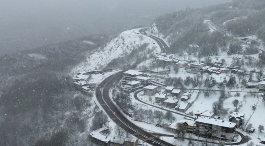 Bolu Dağı beyaz örtüyle kaplandı