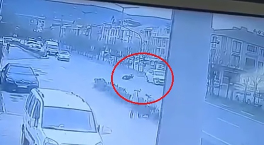 Bursa'da yolun karşısına geçmek isterken canından oldu!