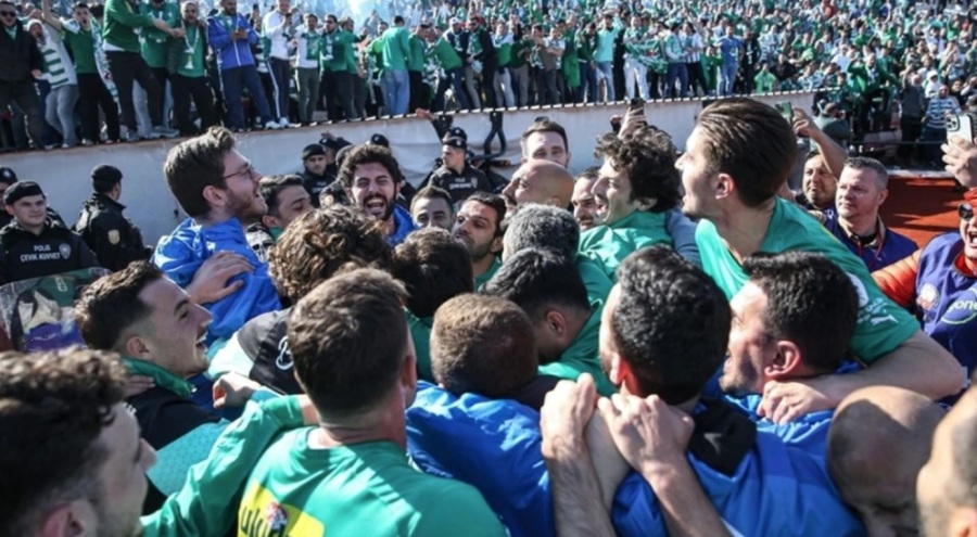 Bursaspor şampiyonluğunu ilan etti!