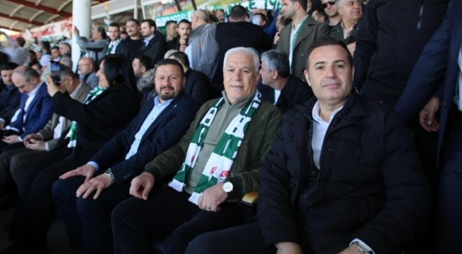 Başkan Bozbey'den Bursaspor'a şampiyonluk mesajı: "Güzel günler göreceğiz çocuklar!"