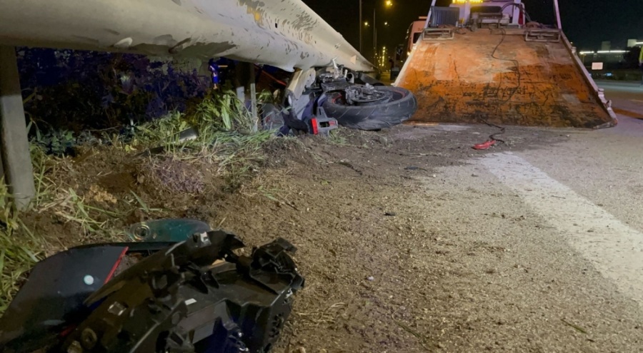Bursa'da otobanda motosikletli feci şekilde hayatını kaybetti!