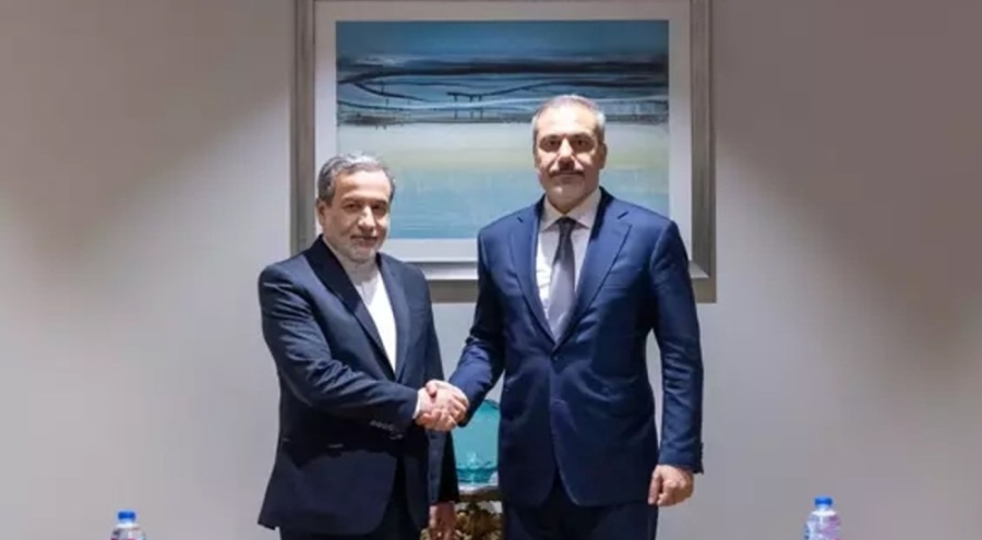 Dışişleri Bakanı Fidan, İranlı mevkidaşı Arakçi ile telefonda görüştü