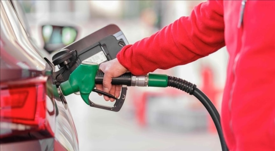 Benzine zam bekleniyor