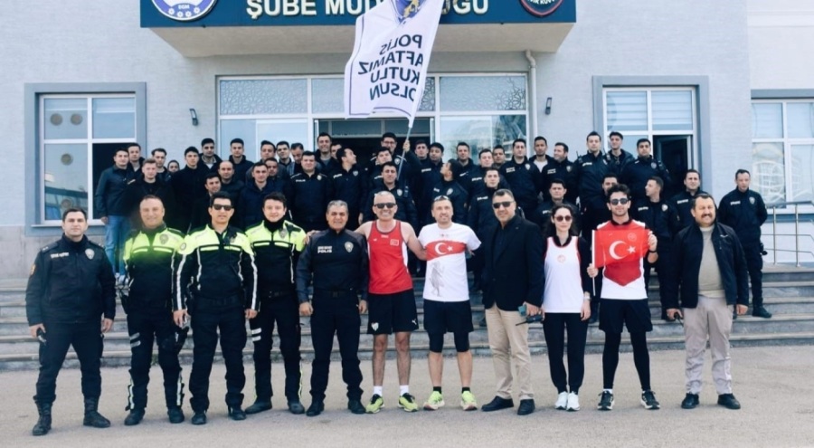 Bursalı maratoncular emniyete koştu