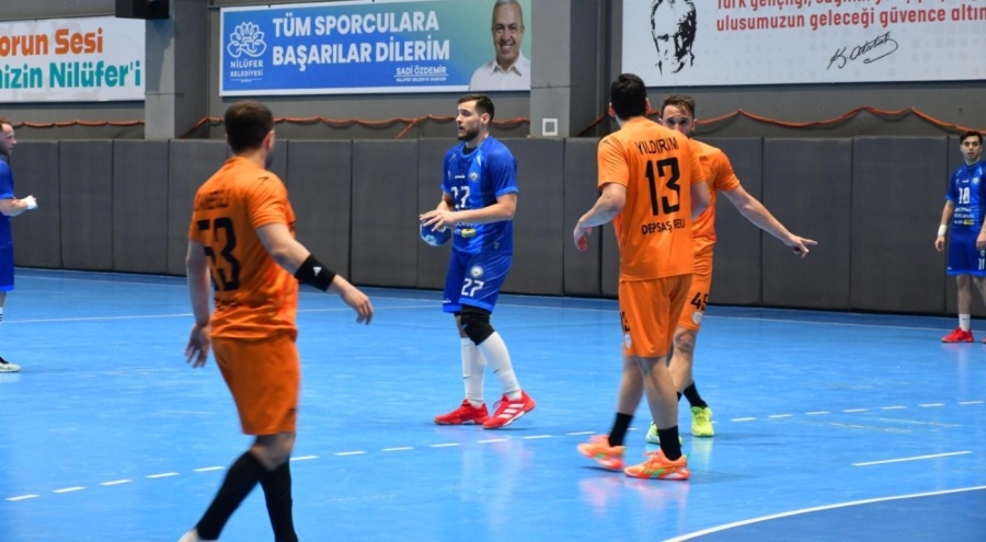 Nilüfer Belediyespor final için avantaj kaptı