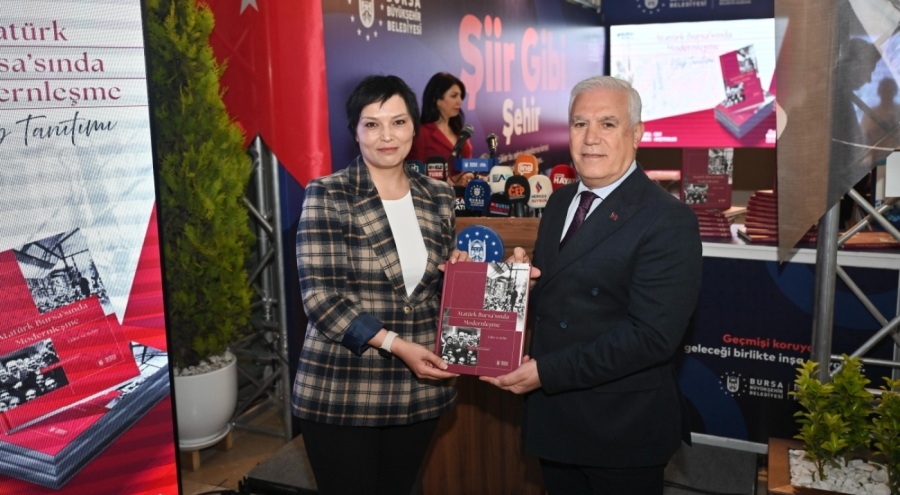 "Atatürk Bursa'sında Modernleşme" kitabı Bursa'nın kent belleğine kazandırıldı