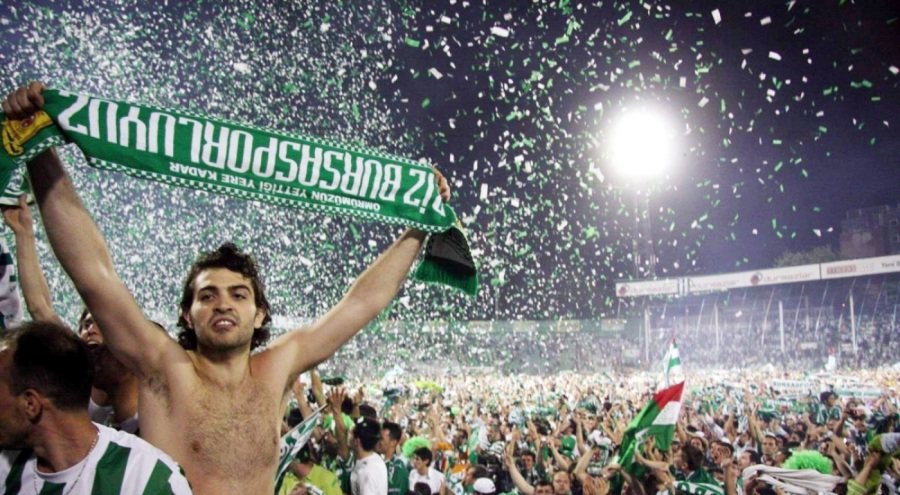 Bursaspor'un şampiyonluk görüntüleri 15 yıl öncesine götürdü!