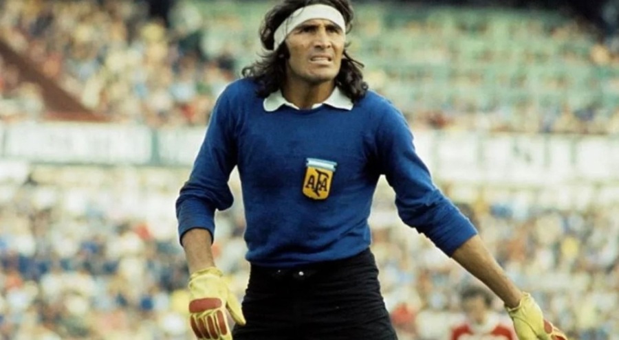 Arjantinli efsane futbolcu hayatını kaybetti!