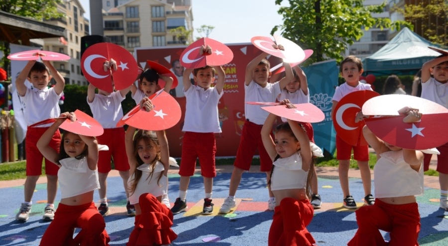 Nilüfer Belediye'si kreşlerinde 23 Nisan coşkusu