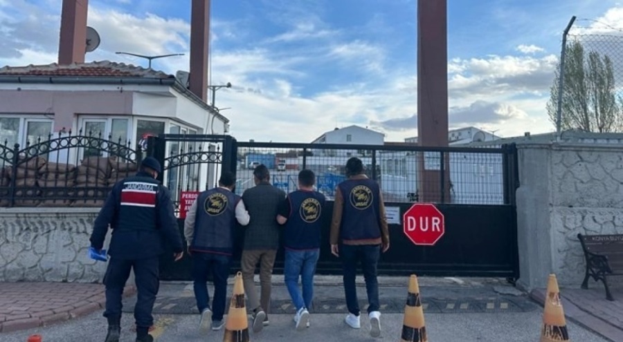 Öldürülüp yakılan kadının katilleri 19 yıl sonra yakalandı