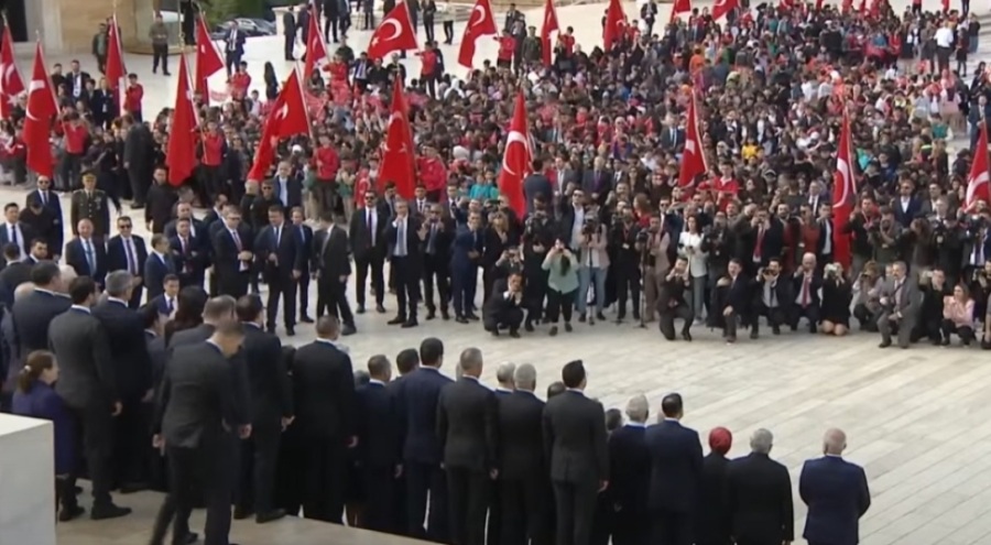 Devlet erkanı 23 Nisan için Anıtkabir'de