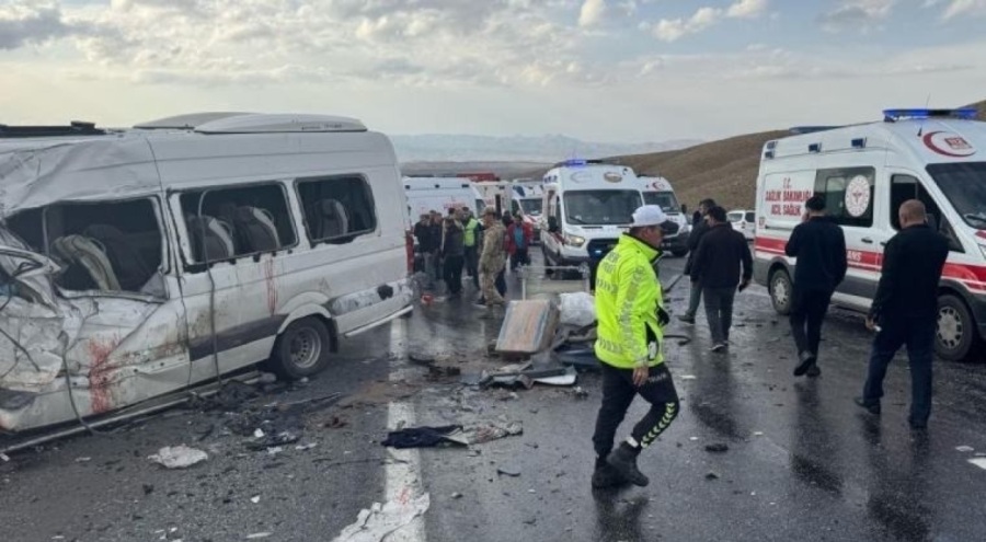 Van'da feci kazada ölü sayısı 8'e yükseldi
