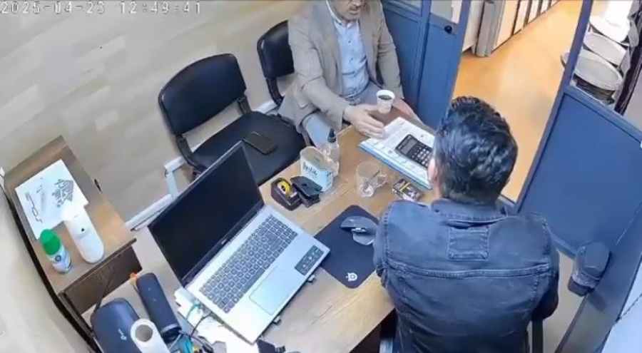 Bursa'da depremde çayını alıp kaçan vatandaş kamerada