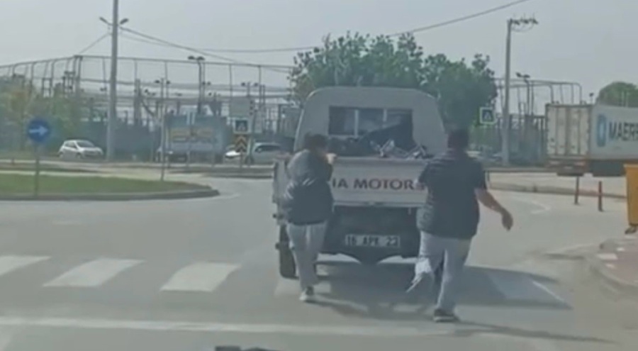 Bursa'da trafikte tehlikeli yolculuk kamerada