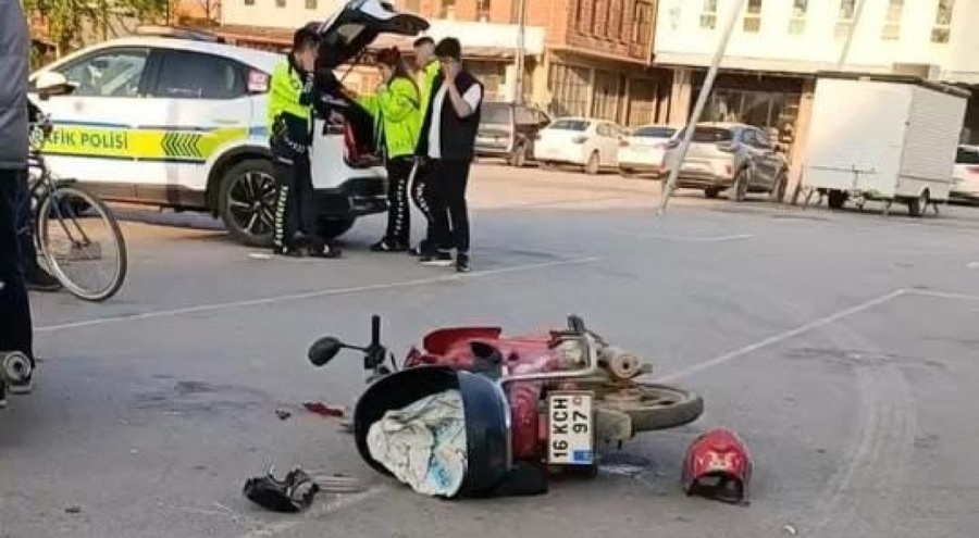 Bursa'da 2 motosiklet kafa kafaya çarpıştı