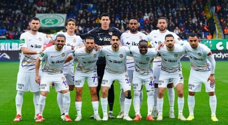 FIFA'dan Süper Lig ekibine transfer yasağı!