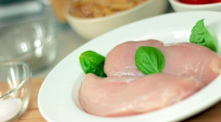 İngiltere'deki tavuk markası market raflarından toplatılıyor