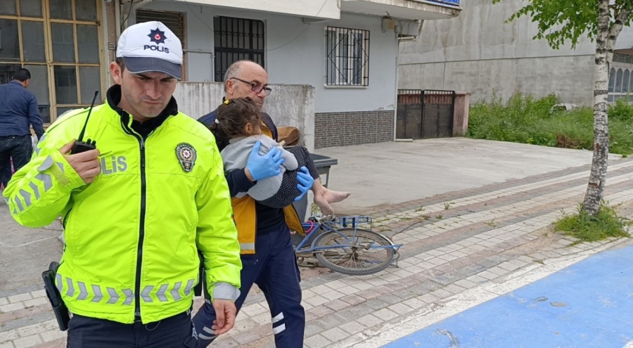 Bursa'da yüksekten düşen çocuğu moloz dolu çuvallar korudu
