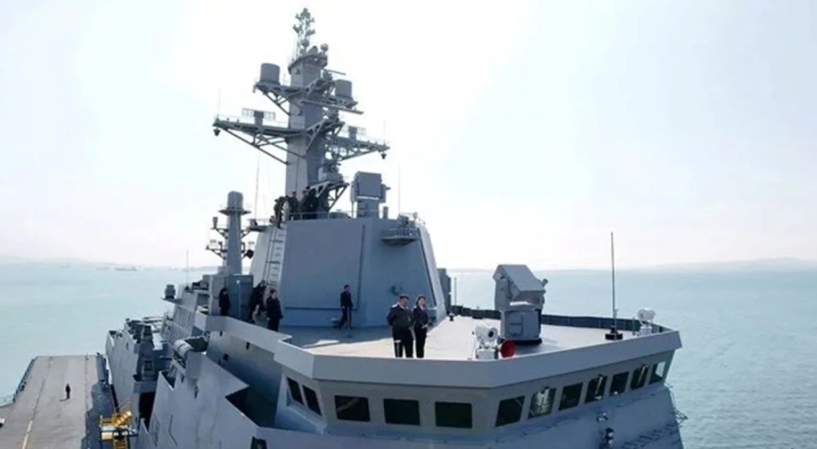 Devasa destroyerde "Rus parmağı" iddiası