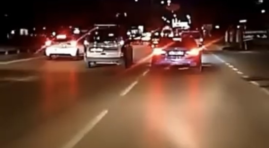 Bursa'da makas atan lüks araca ceza