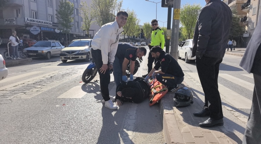 Bursa'da motosiklet kazası! 2 kişi yaralandı