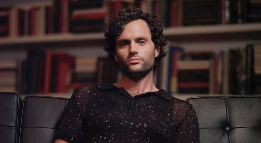 You dizisinin yıldızı Penn Badgley: Başucumda Kur'an-ı Kerim var