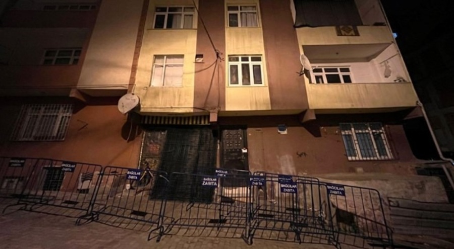 Temel kazısı sırasında hasar gören bina tahliye edildi