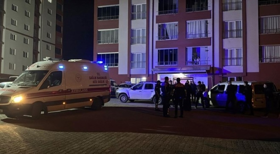 İki kardeş kanlar içinde ölü bulundu