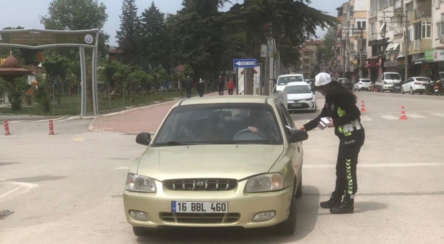 Yenişehir'de Trafik Haftası etkinliği: Emniyet ve Jandarma'dan ortak bilinçlendirme çalışması