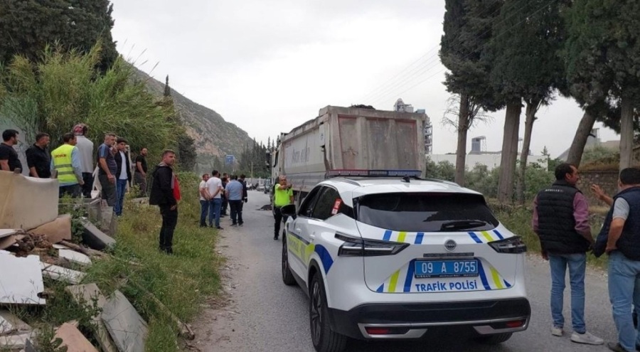 Çöp toplama aracının çarptığı personel yaşamını yitirdi