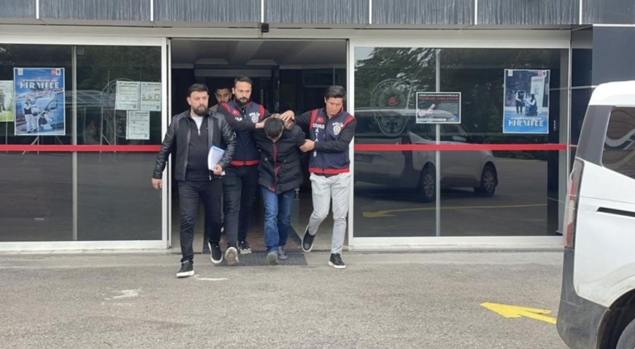 İki kardeşi boğazlarını keserek öldürmüştü! Yeni gelişme