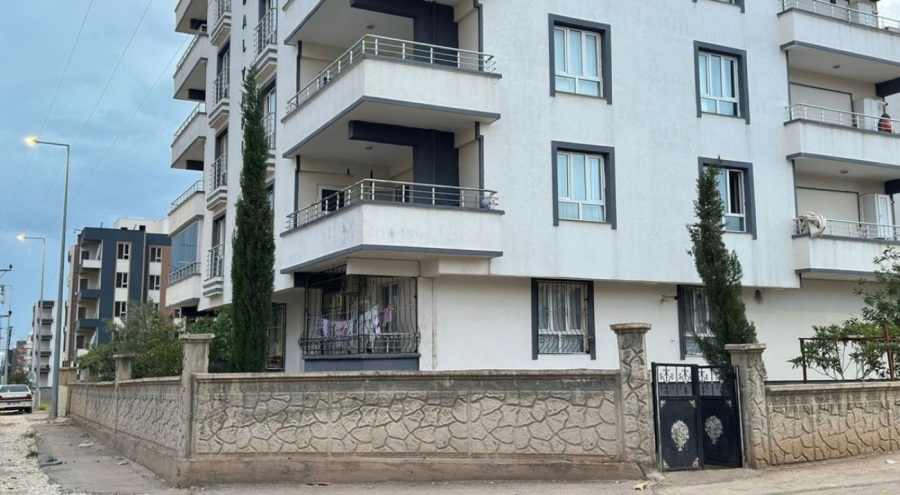 Balkondan düşen 1 yaşındaki bebek hayatını kaybetti
