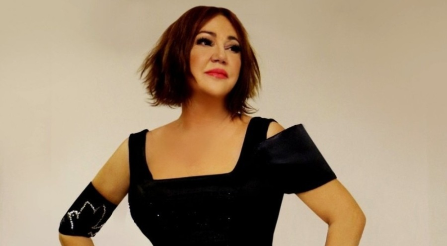 Ünlü şarkıcı Nazan Öncel hastaneye kaldırıldı