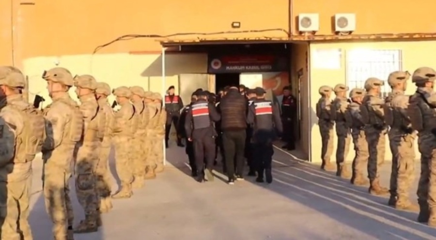 3 ilde tefeci operasyonu! 75 gayrimenkule ve 34 araca el konuldu