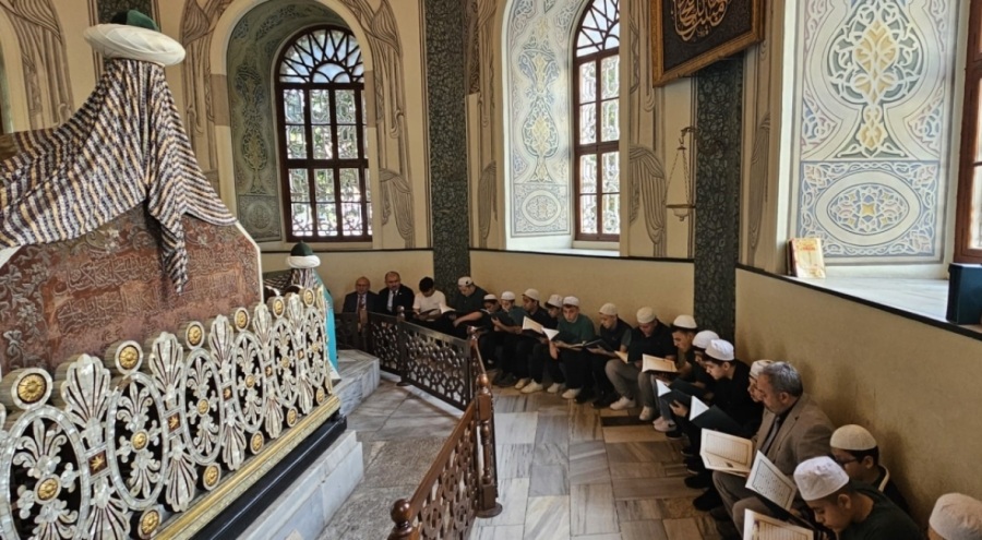 Vakıf Haftası'nda Osmangazi ve Orhangazi için hatim indirildi